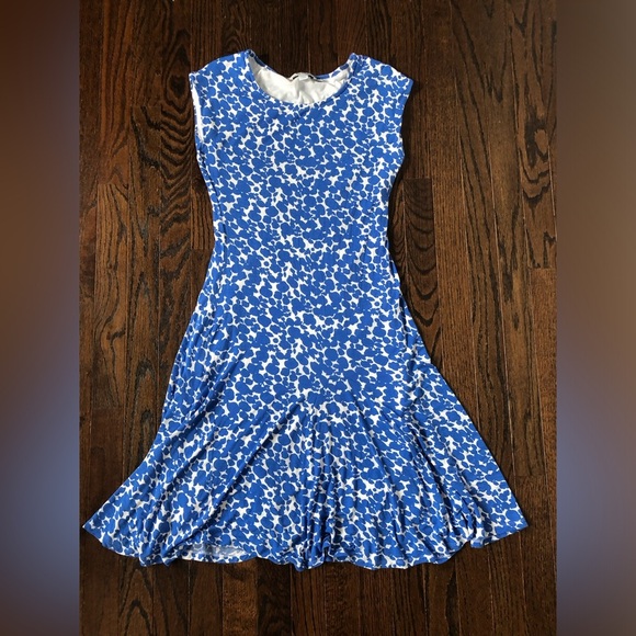 Boden Women’s 4 Light Blue/White Floral Sleeveless Knee-Length Fit & Flare Dress - Picture 2 of 10